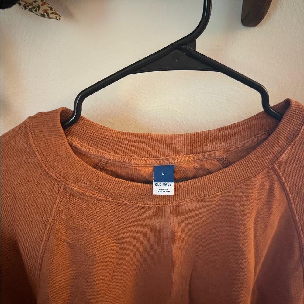 Old Navy Rust Colored Crewneck - Picture 2 of 3